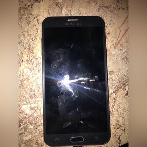 Samsung Galaxy J7 Sky Pro